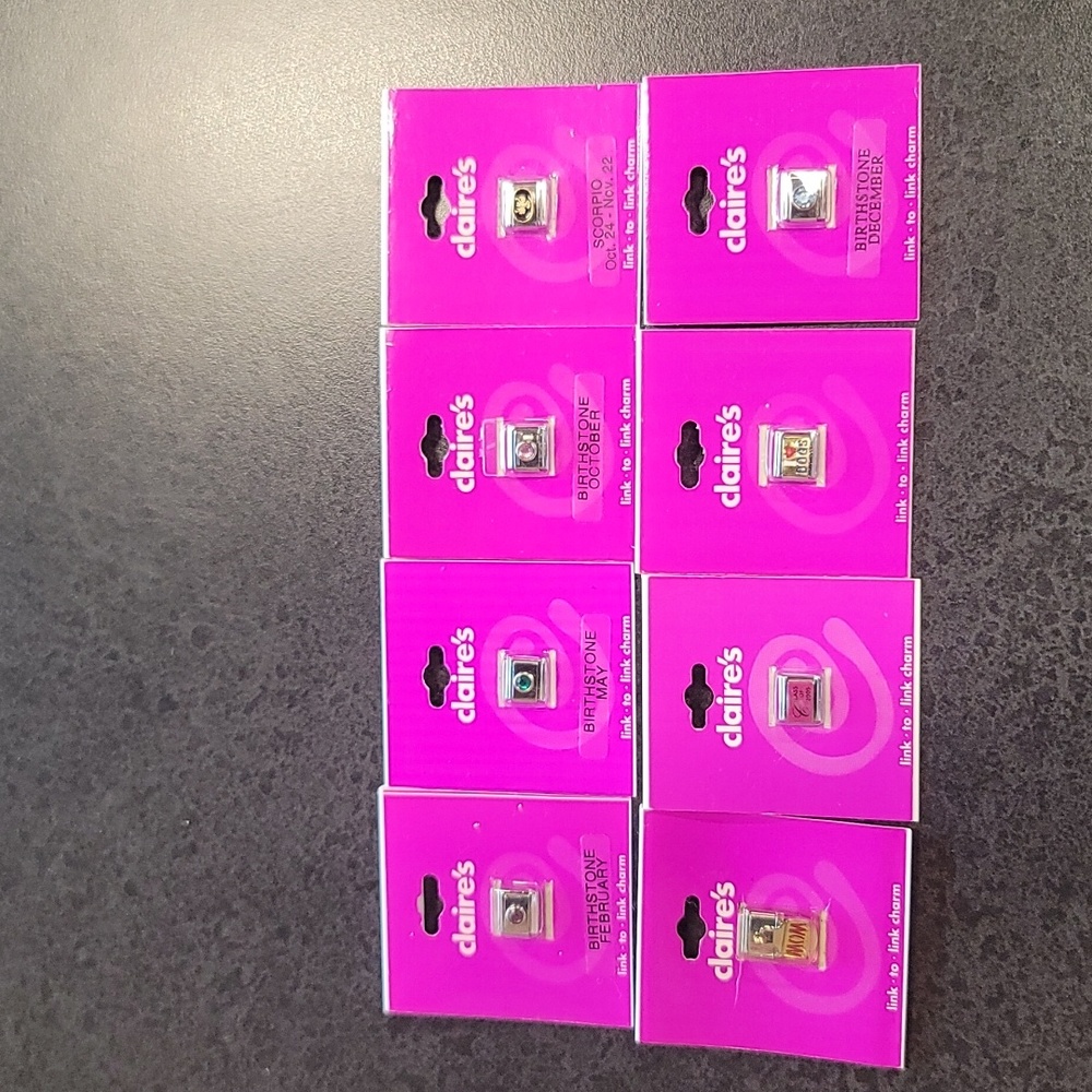 chaires link charm 8 sealed take all brand new